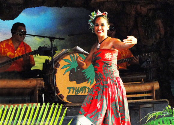 Pre-show hula at Drums of the Pacific Luau