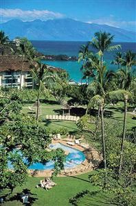 Kaanapali Beach Hotel grounds