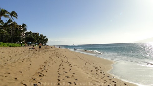 Picture of Kaanapali Beach, Maui, Hawaii.