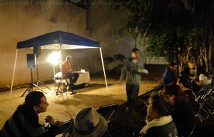 Picture of musician in Wailuku's Banyan Tree Park at Wailuku First Friday.