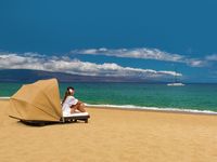 Picture of beach cabana on Kaanapali Beach in front of the Westin Maui Resort and Spa.