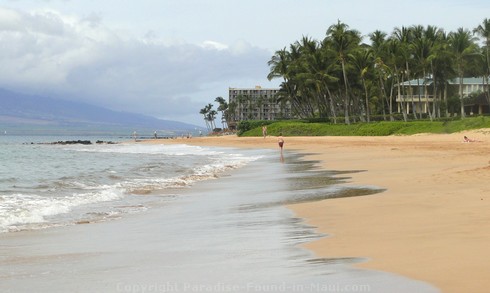 Picture of Keawakapu Beach in Maui, Hawaii.