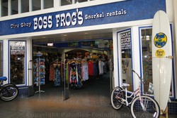 Picture of shopping in Maui at Boss Frogs at the Lahaina Cannery Mall.