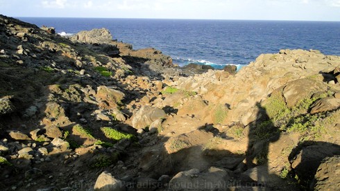 Picture of the hike to the Nakalele Blowhole, on Maui, Hawaii.