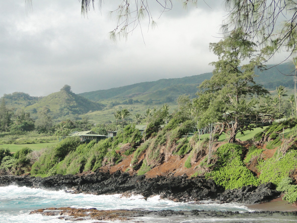 Coastline looking away from the trail to the red sand beach