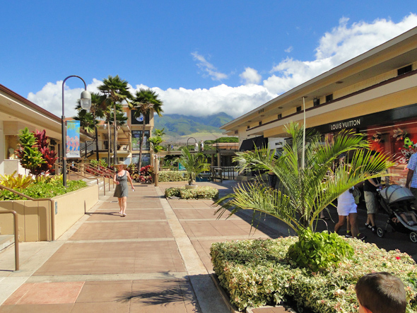 Louis Vuitton Maui Lahaina Whalers Village, 2436 Kaanapali Pkwy, Whalers  Village, Main level, Lahaina, HI, Leather Goods - MapQuest