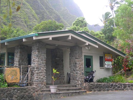 Picture of the Hawaii Nature Center on the island of Maui