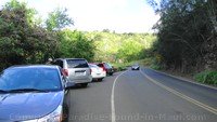 Picture of parking area for Honolua Bay, Maui, along the Honoapiilani Highway