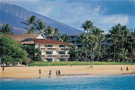 Kaanapali Beach Hotel exterior