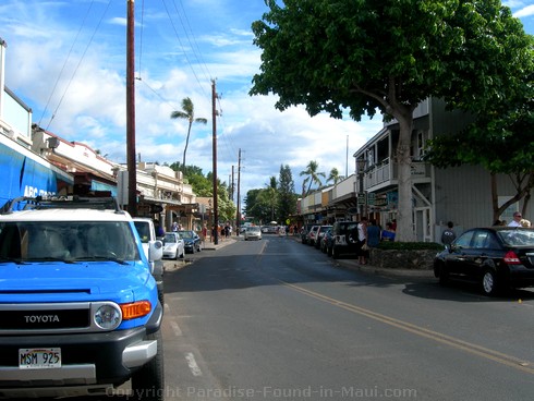 Picture of Front Street in Lahaina, Maui during the daytime.