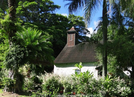 Picture of Palapala Hoomau Congressional Church, where Charles Lindbergh is buried.