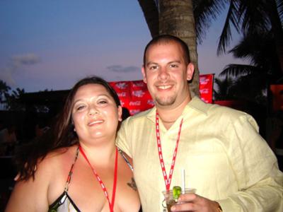 Jennifer and her husband on their Maui Honeymoon