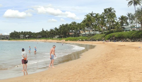 Picture of Keawakapu Beach in Wailea, Maui, Hawaii.