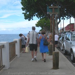 Picture of couple walking along Front Street in Lahaina, Maui, Hawaii.